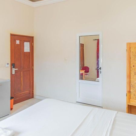 Residence Ivoire Cotonou Buitenkant foto