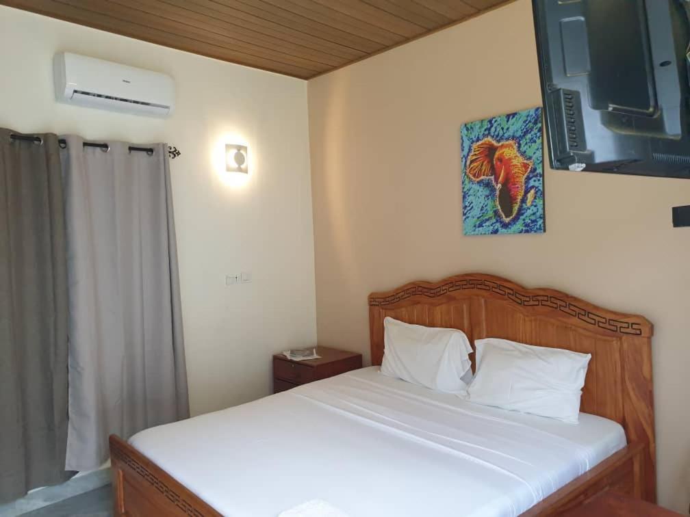 Residence Ivoire Cotonou Buitenkant foto