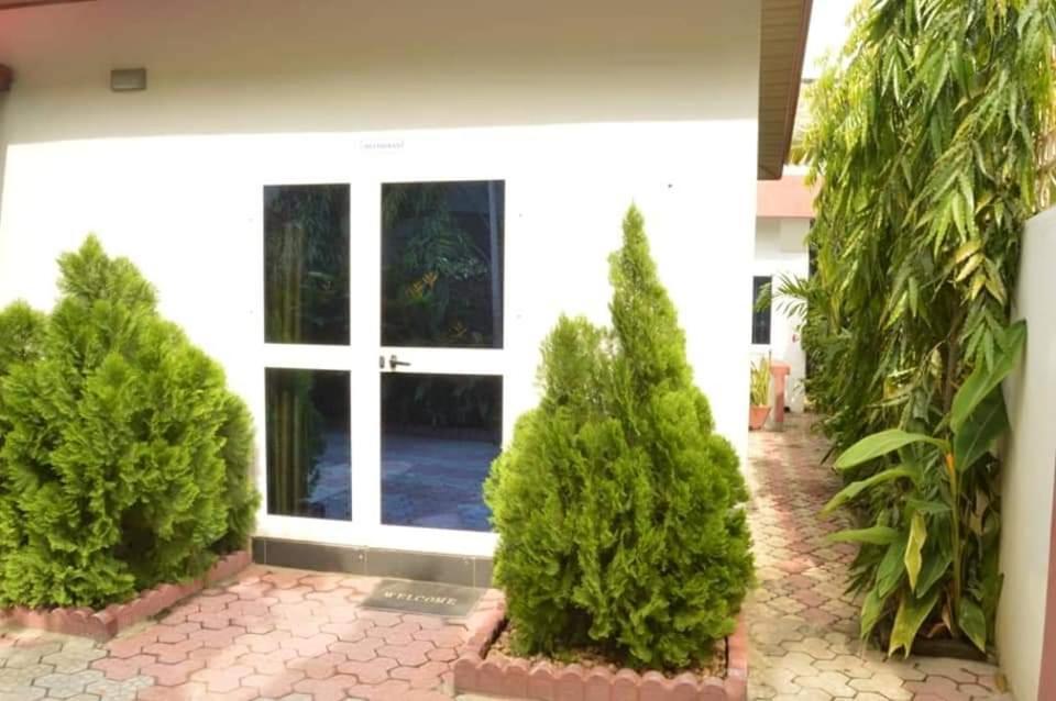 Residence Ivoire Cotonou Buitenkant foto