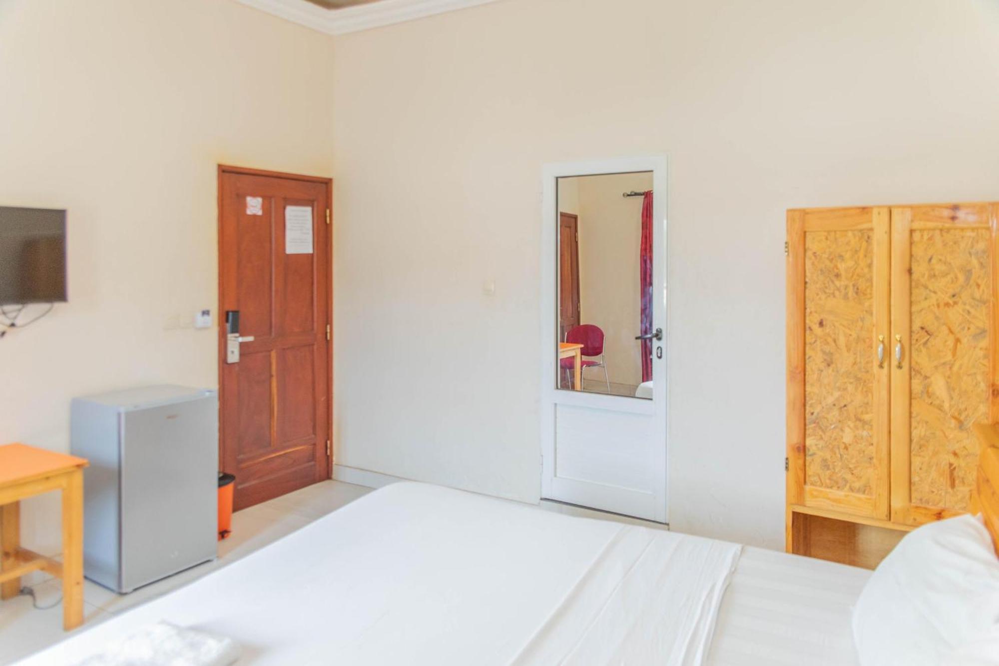 Residence Ivoire Cotonou Buitenkant foto
