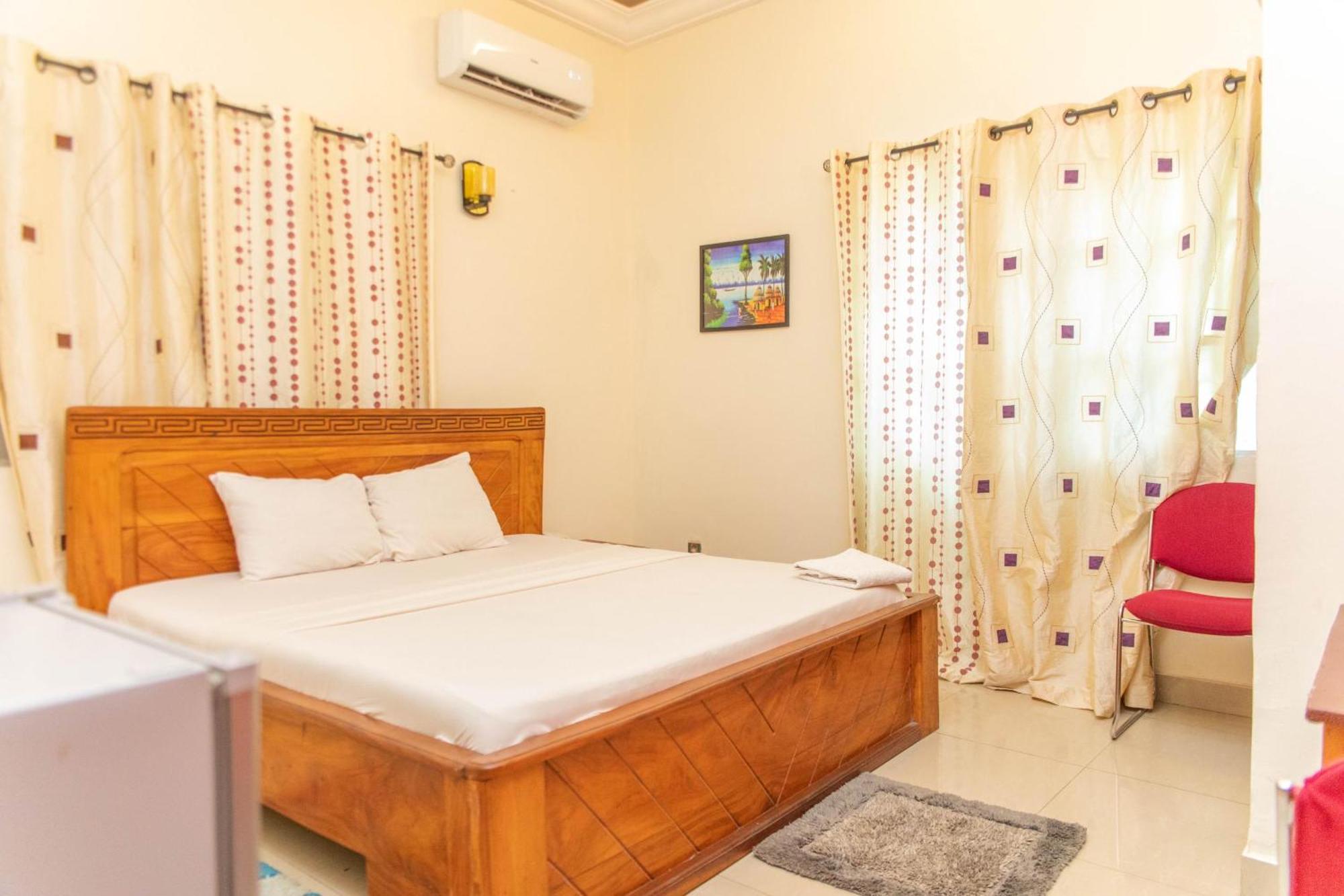 Residence Ivoire Cotonou Buitenkant foto