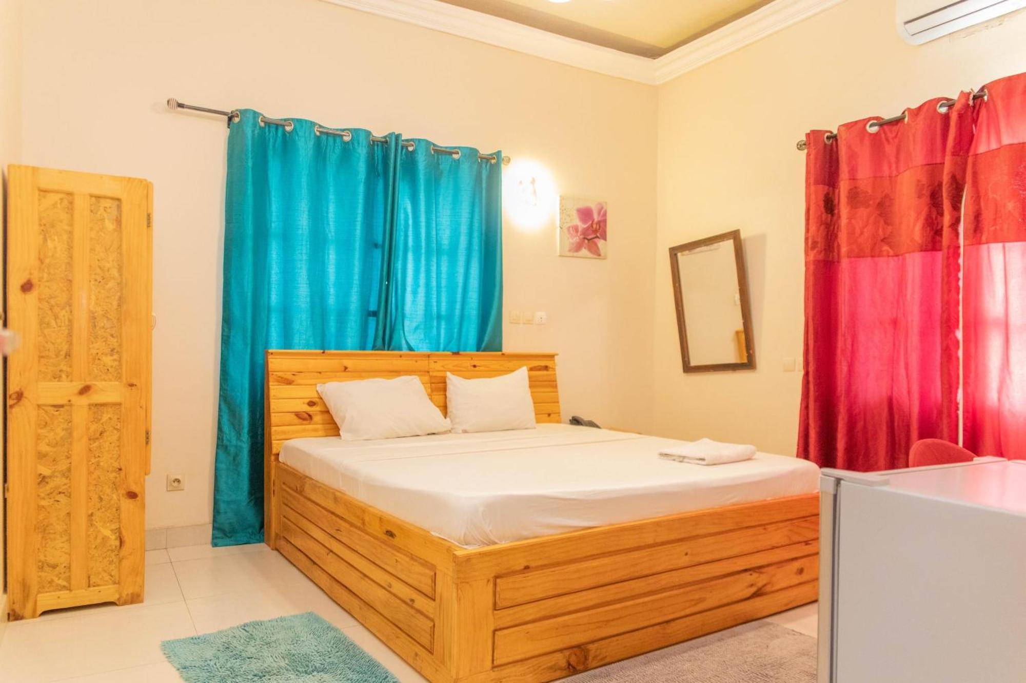 Residence Ivoire Cotonou Buitenkant foto